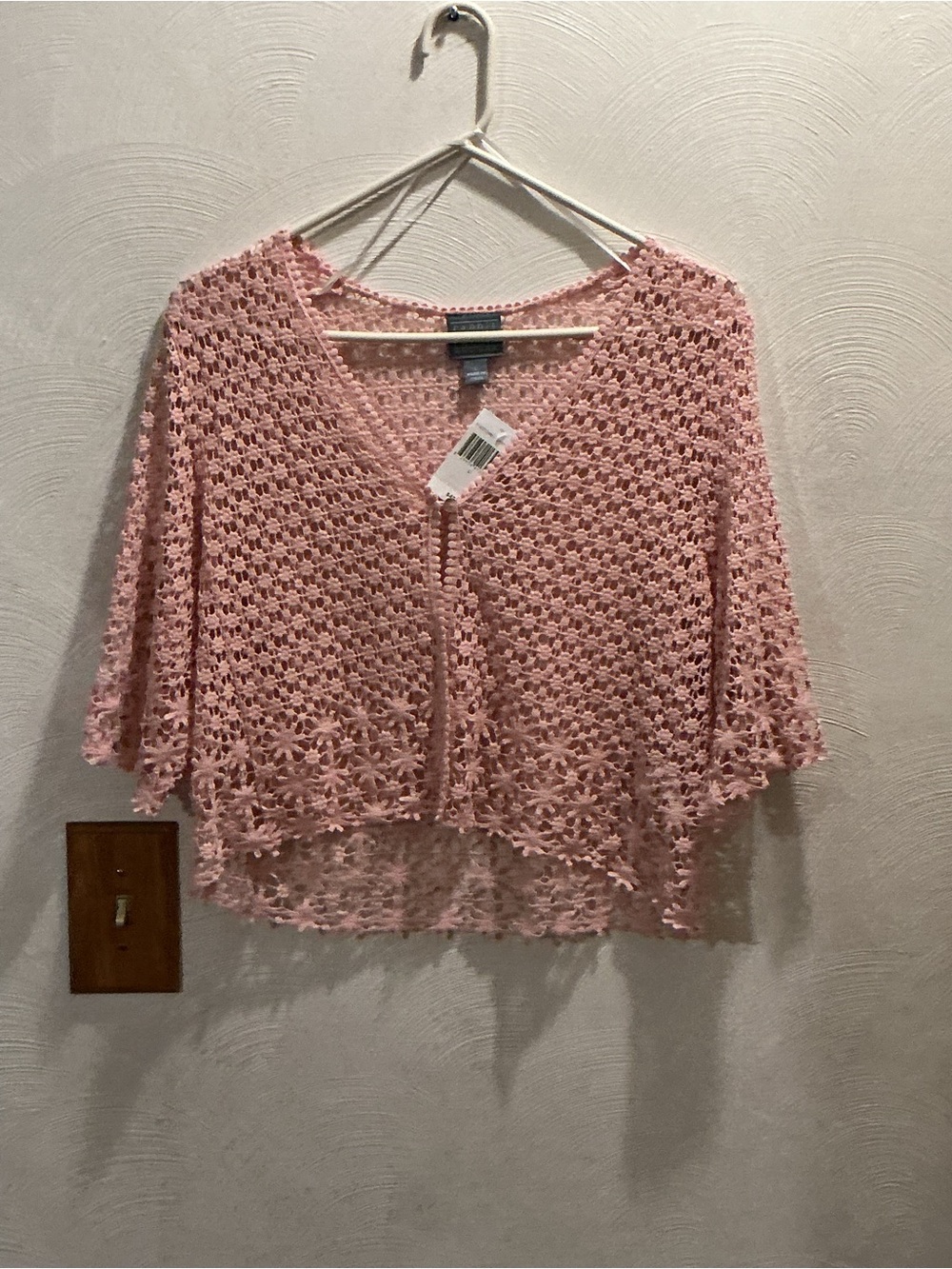 NWT Rabbit Dusty Rose  Crochet Openwork Women's Knit Shrug. Size Large.